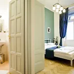 Budapest Rooms Bed And Breakfast Гостевой дом 3*